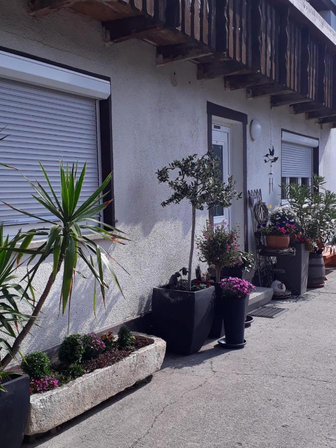 Gaestehaus Gl Ellwangen Exterior photo